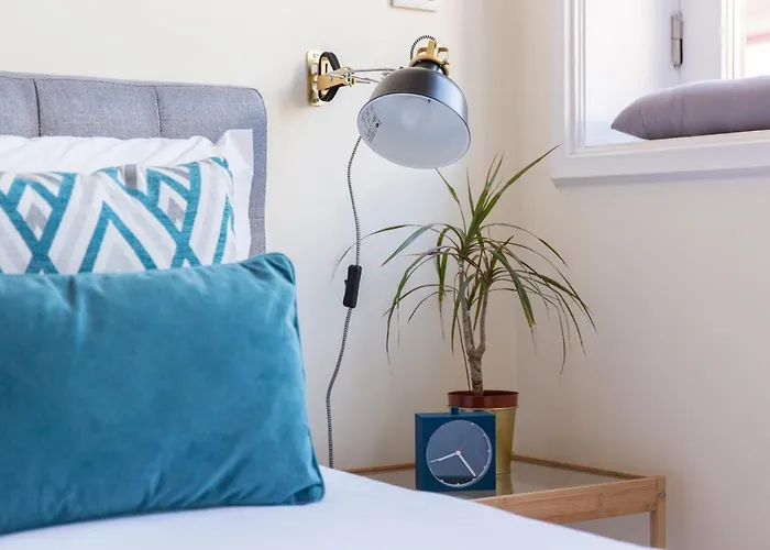 Between Walls By The Center With A/c Oporto