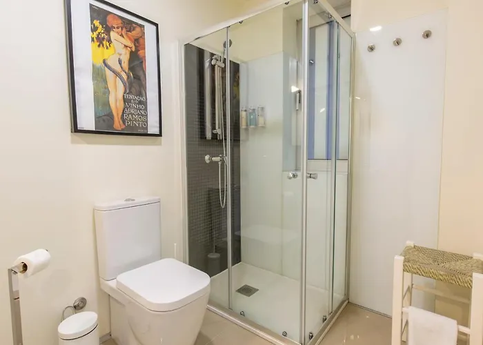 Between Walls By The Center With A/c Lägenhet