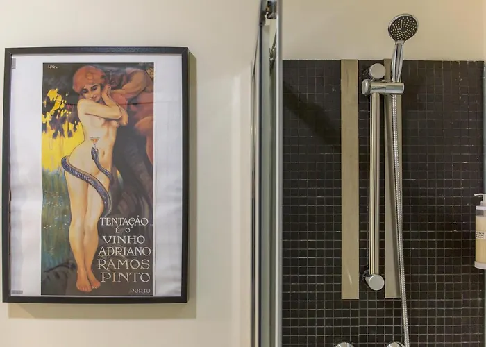 Lägenhet Between Walls By The Center With A/c Oporto