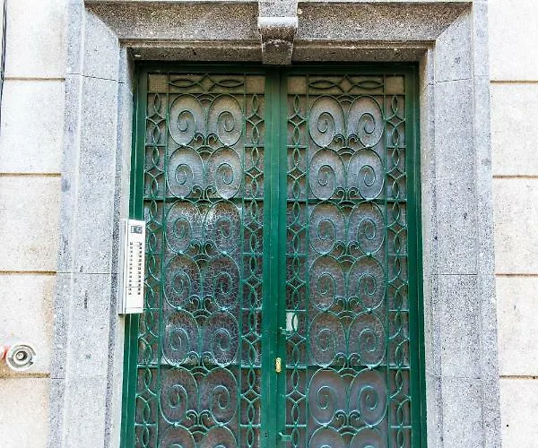 Between Walls By The Center With A/c * Oporto