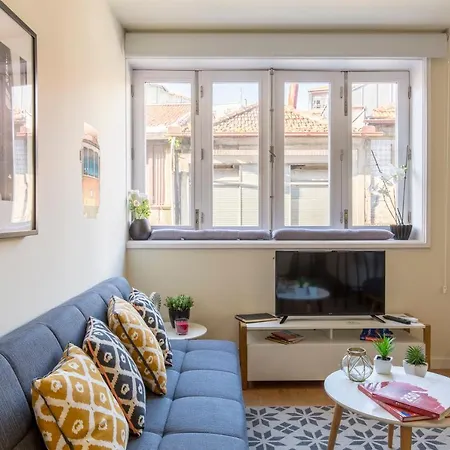 Apartment Between Walls By The Center With A/c Porto