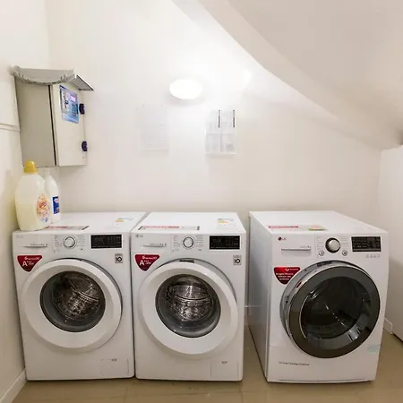 Apartment Between Walls By The Center With A/c *