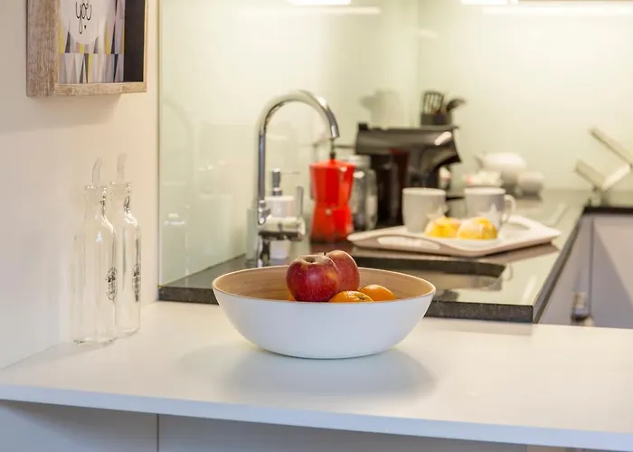 Between Walls By The Center With A/c