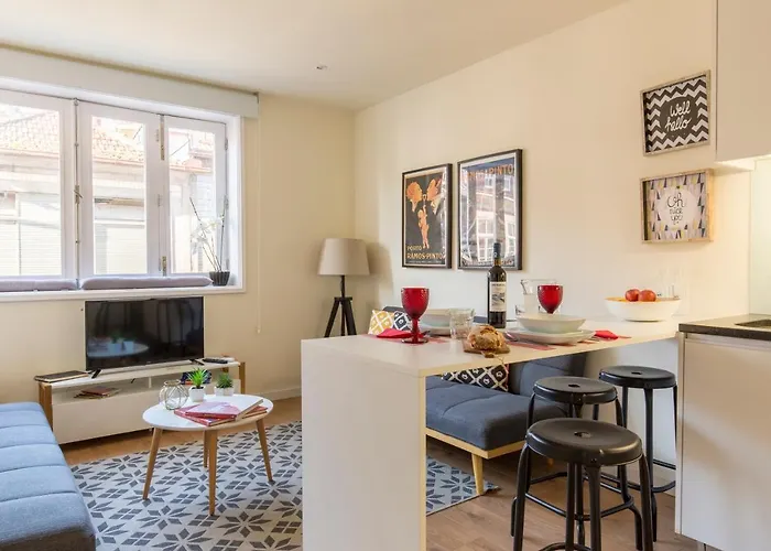 Between Walls By The Center With A/c Appartement Oporto