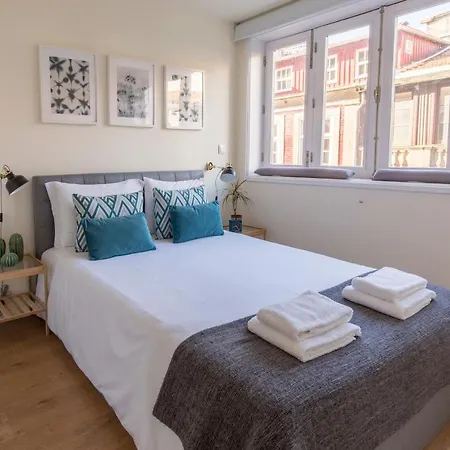 Between Walls By The Center With A/c Appartement Oporto