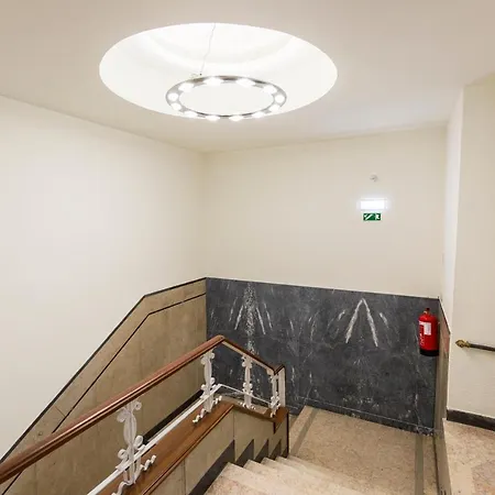 Апартаменты Between Walls By The Center With A/c Порту