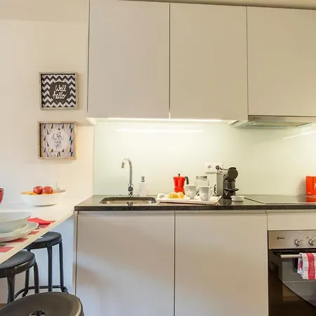 Between Walls By The Center With A/c Appartement Oporto