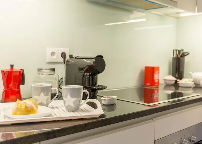 Between Walls By The Center With A/c